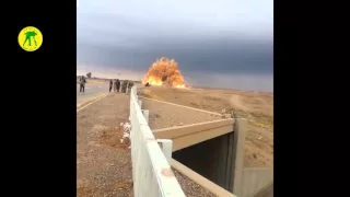 Ирак  Невероятно мощный взрыв машины со смертником Уникальные кадры