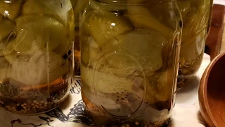 Pickled green tomatoes