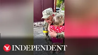 Ukrainian soldier returns home to baby daughter