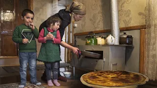 Life in the RUSSIAN southernmost village. Сooking Lezgin national meat cake and khinkal