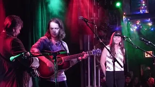 Billy Strings w Ronnie McCoury w Lindsay Lou "Back To Old"