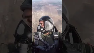 Unrestricted Climb in the F-16 (Viper Demo Team)