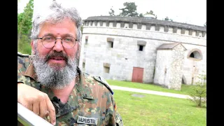 Barracks Sergeant Baumeister explains the Wilhelm Fortress in Ulm