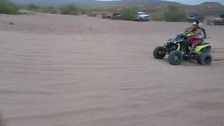 yfz 450r vs banshee Drag race up sand hill