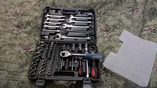 Видео обзор дешового китайского набора инструментов для ремонта любой техники.