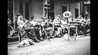 "SAVOY BLUES" TUBA SKINNY busking on Royal Street 04, 24, 2023  #tubaskinny #tuba #neworleansjazz