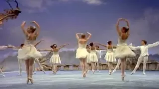 Choreography by Balanchine. Chaconne  2 / 2