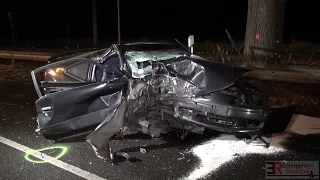 [TÖDLICHER VERKEHRSUNFALL IN MEERBUSCH] - Auto krachte frontal vor Baum ~ Fahrer verstorben -