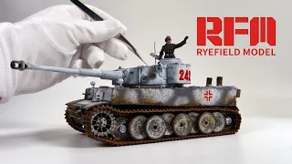 1/35 Tiger I Tank Winter Camouflage - Ryefield Model - Full Build Scale Model