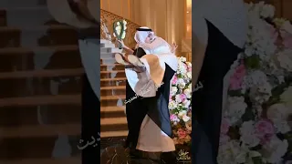 العريس اول مشافها شالها واخده ومشي وهو شايله علي ايده