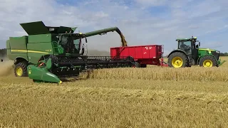 Harvest 2020 Is A Go! Combining with NEW John Deere on tracks plus JDs & New Holland carting