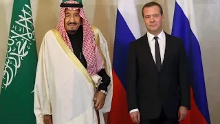 Король Саудовской Аравии в Доме Правительства России
