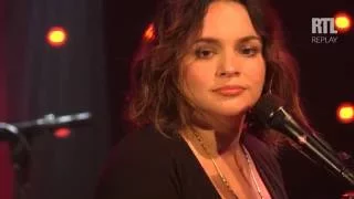 Norah Jones - Carry On dans le Grand Studio RTL