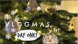 DECORATING THE TREE! | VLOGMAS DAY 1