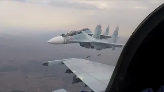Russian Su-30SM bombing training in formation