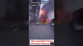 Мариуполь горит дом после обстрела с России