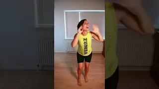 "Esta buena" Gabi zumba