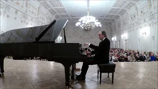 Tchaikovsky - Pletnev "Dance of the Sugar-Plum Fairy". Oleg Vainshtein (piano)