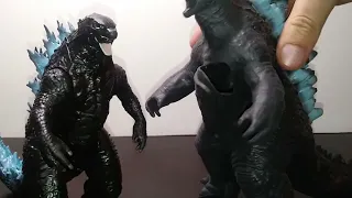 Figure Comparison: Titan Evolution Godzilla & 6 Inch Basic Figures (Standard & Evolved) (PART 1)