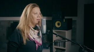 Aneta Langerová - Píseň o malé pomoci (oficiální video)