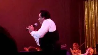 Wayne Newton singing Danke Schoen in Las Vegas 1/22/2010