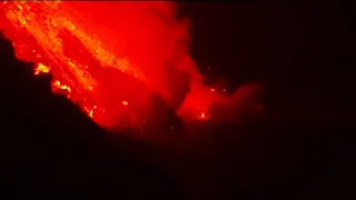 Lava del volcán en isla La Palma llega al mar | Noticias con Yuriria Sierra