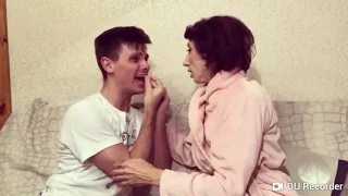 Андрей Борисов,и Лилия Абрамова (мама и зуб ) молочный зуб