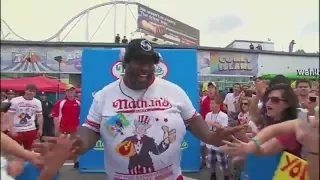 'Badlands' Booker Busts A Move At The 2015 Nathan's Hot Dog Eating Contest | ESPN Archives