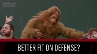 Jack Links - Sasquatch Practices on Offense