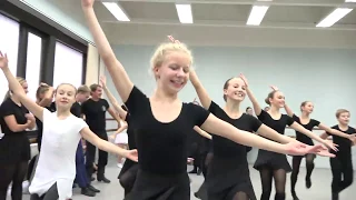 Everybody dance! Italian dance "Tarantella". Loktev Ensemble+Graduates