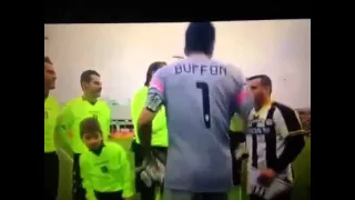 buffon slap di natale lol