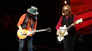 16 Refugee  TOM PETTY & THE HEARTBREAKERS June 9 2017 PITTSBURGH PA PPG ARENA