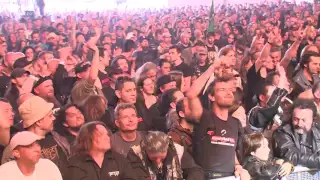 Sacred Reich Hellfest 2016 independent (hugging version)