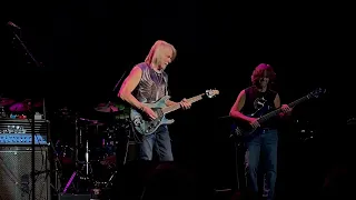 STEVE MORSE BAND - ON THE PIPE With a Lot of in Unison Playing at the Capitol Theatre in Clearwater