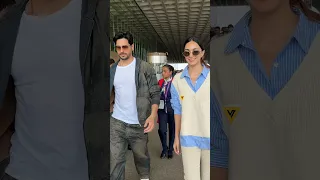 Kiara Advani & Siddharth Malhotra Spotted at Mumbai Airport 😎🔥📸 #kiaraadvani #siddharthmalhotra