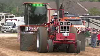 11000# Altered Farm Tractor Pulling, Viola WI