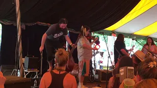 Folkfaces at Grassroots Festival: "We're on the Move"