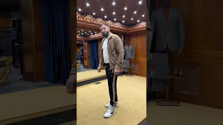 ЕМЕЛЬЯНЕНКО ВЫБИРАЕТ КОСТЮМЫ 👔👖🥾