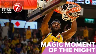 7DAYS Magic Moment of the Night: Brown and Nebo combine for the alley-oop!