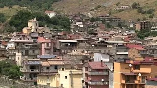 Italy village where mafia have stolen the right to vote
