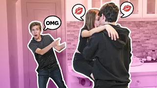 KISSING My CRUSH To See How My BEST FRIEND REACTS**CAUGHT KISSING PRANK**💋😱|Jentzen Ramirez