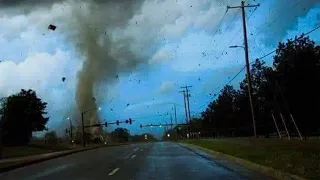 Florida Tragedy! Tornado Leaves Tallahassee in Ruins - Cars and Houses Destroyed