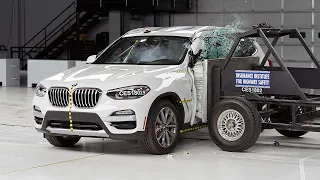 2018 BMW X3 side IIHS crash test