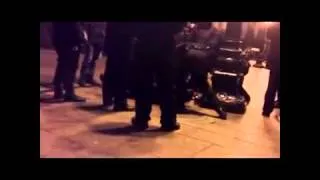 беркут асты: на колени, мразь! Банковая под АП, избиение лежачих пленников 1 декабря 2013