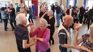 Västerträffen 10/2 2023. Speleman Anders Björk. Dansen heter Cinderellas Jubleumsschottis.