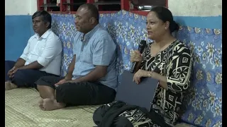 Fijian Minister for Local Government and Minister for Health meet with  Wakanisila community.