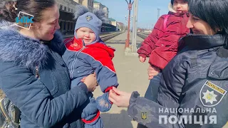 В соцмережах шириться фейкова інформація про усиновлення дітей, яких привезли у Ворохту