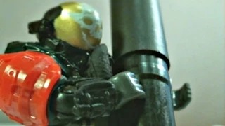 The Creative Process: A toy and an artist fight for dominance (Halo Mega Bloks Animation)