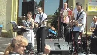 группа "Авангард"на параде невест в Краматорске 20.05.12 г.