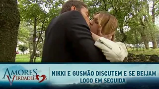 Amores Verdadeiros - Nikki desabafa com Gusmão e discutem e acabam se beijando